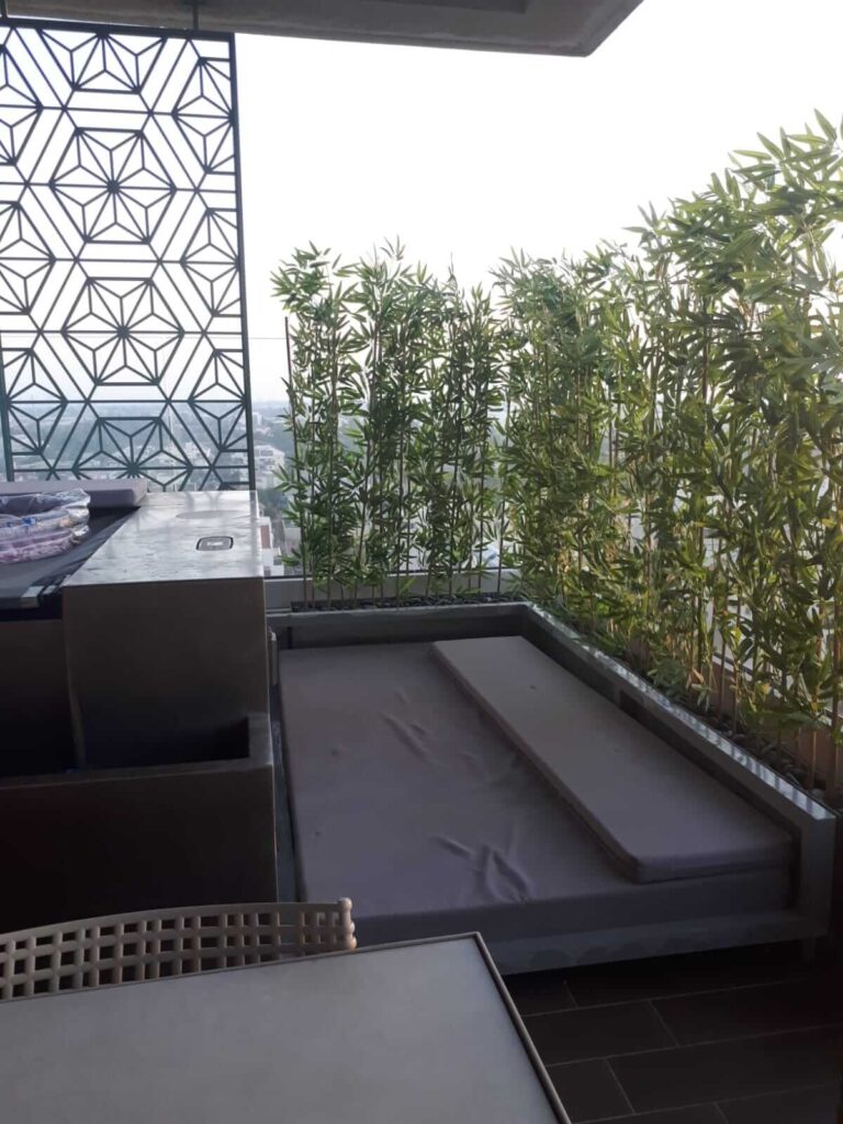 במבוקים צמחיה מלאכותית