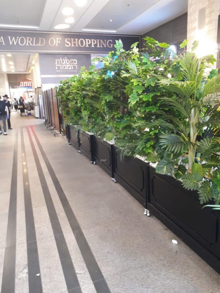 קירות ירוקים עמידים לשמש