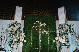 קיר ירוק לאולם חתונות