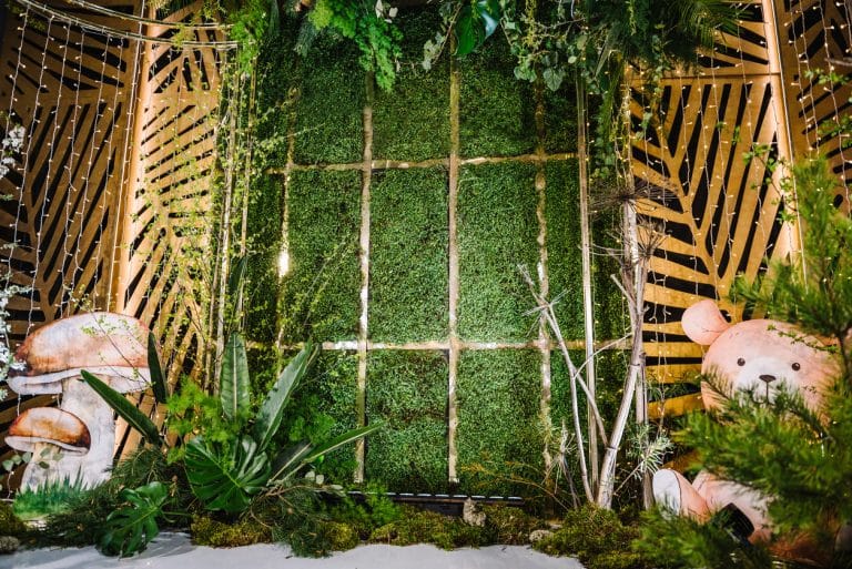 קיר צמחיה מלאכותית